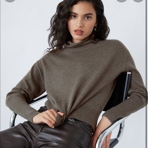 Aritzia WILFRED 💚 Cyprie Wool Sweater
